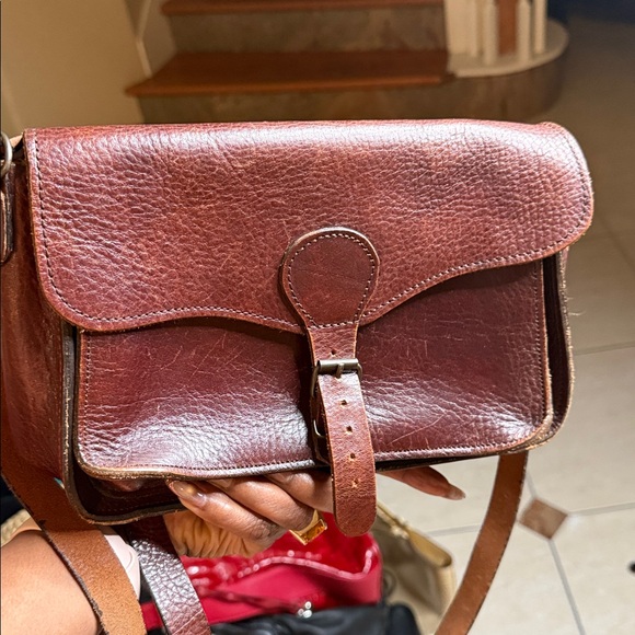 Elegant Brown Leather Women's Bag - Picture 1 of 1